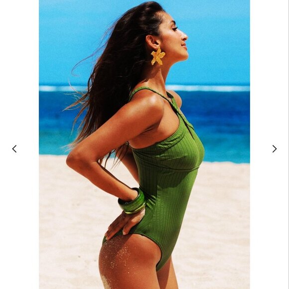 NWT Cupshe Wide Rib High Neck One-Piece Swimsuit Size Large‎ - Picture 3 of 7